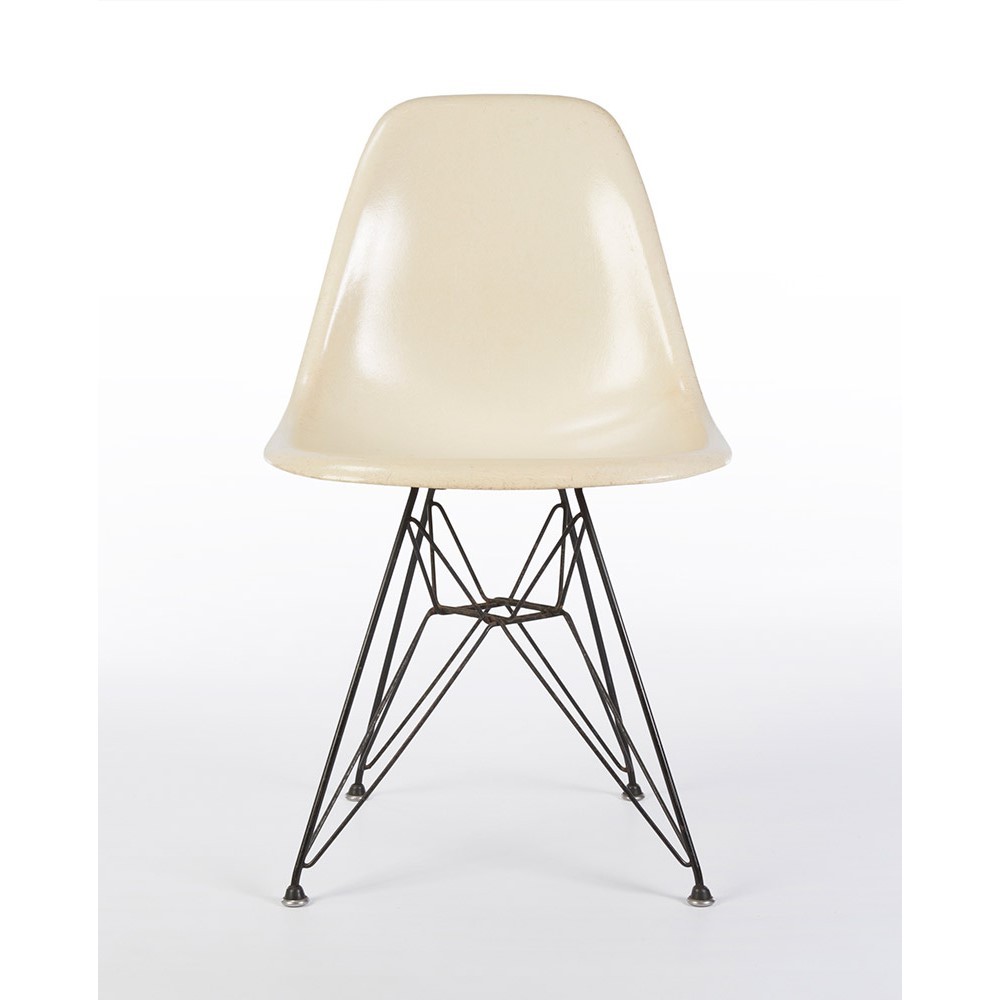 EAMES DSR plastic chair