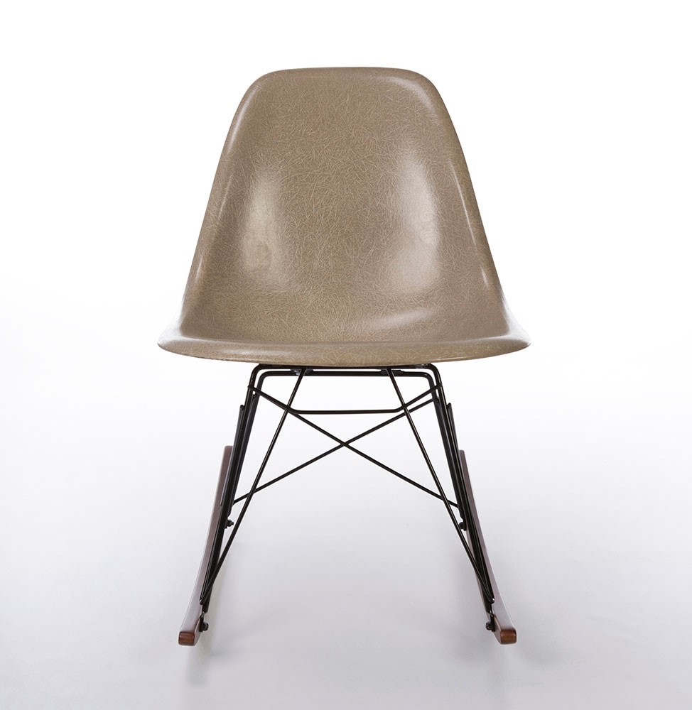 EAMES RSR plastic chair