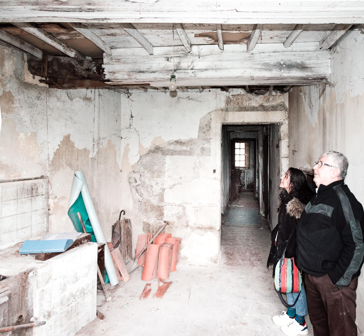 Rehabilitacion de casa de piedra, vista de antigua cocina